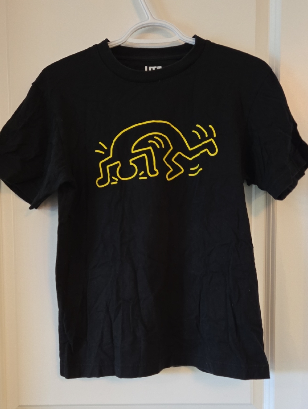 Uniqlo Black T-Shirt with Yellow KEITH HARING DV8 BEND Graphic